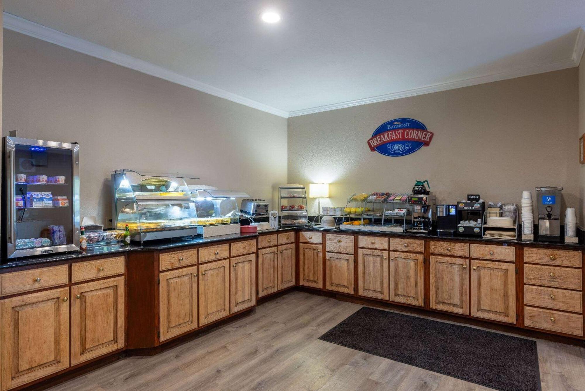 Baymont By Wyndham Kirksville University Area Экстерьер фото