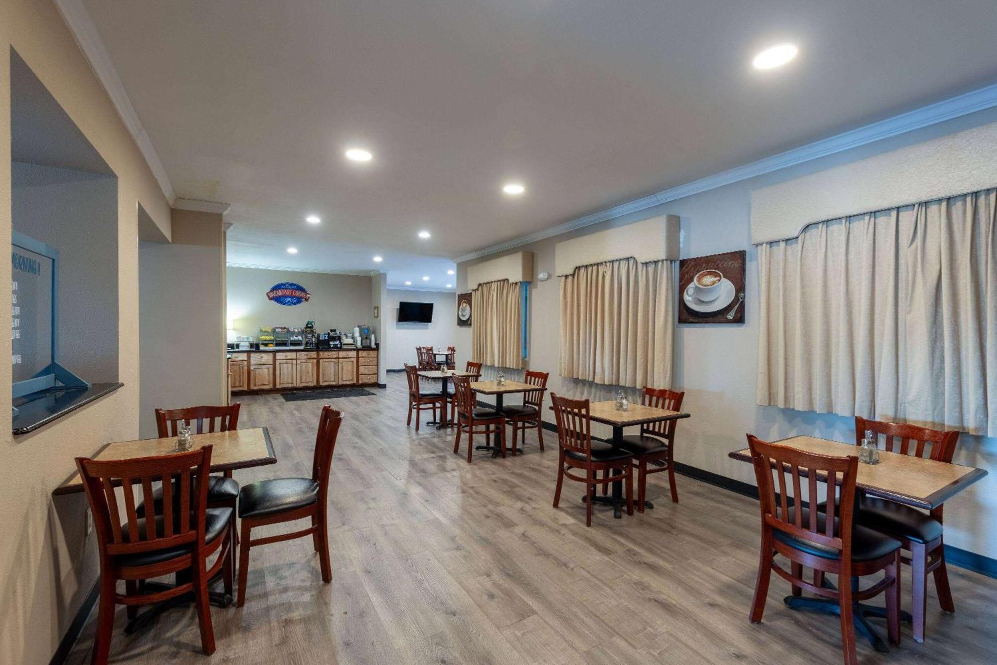 Baymont By Wyndham Kirksville University Area Экстерьер фото