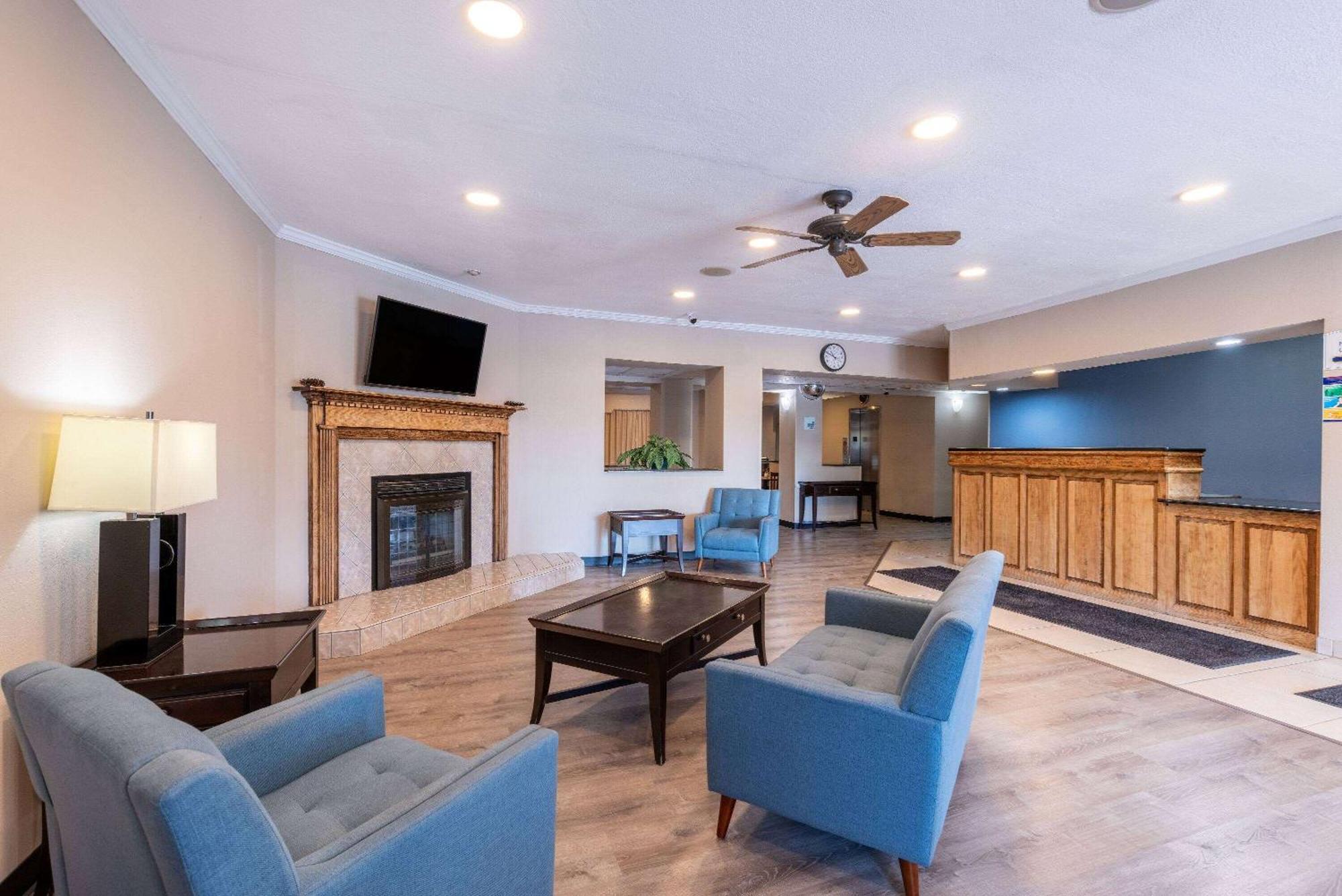 Baymont By Wyndham Kirksville University Area Экстерьер фото