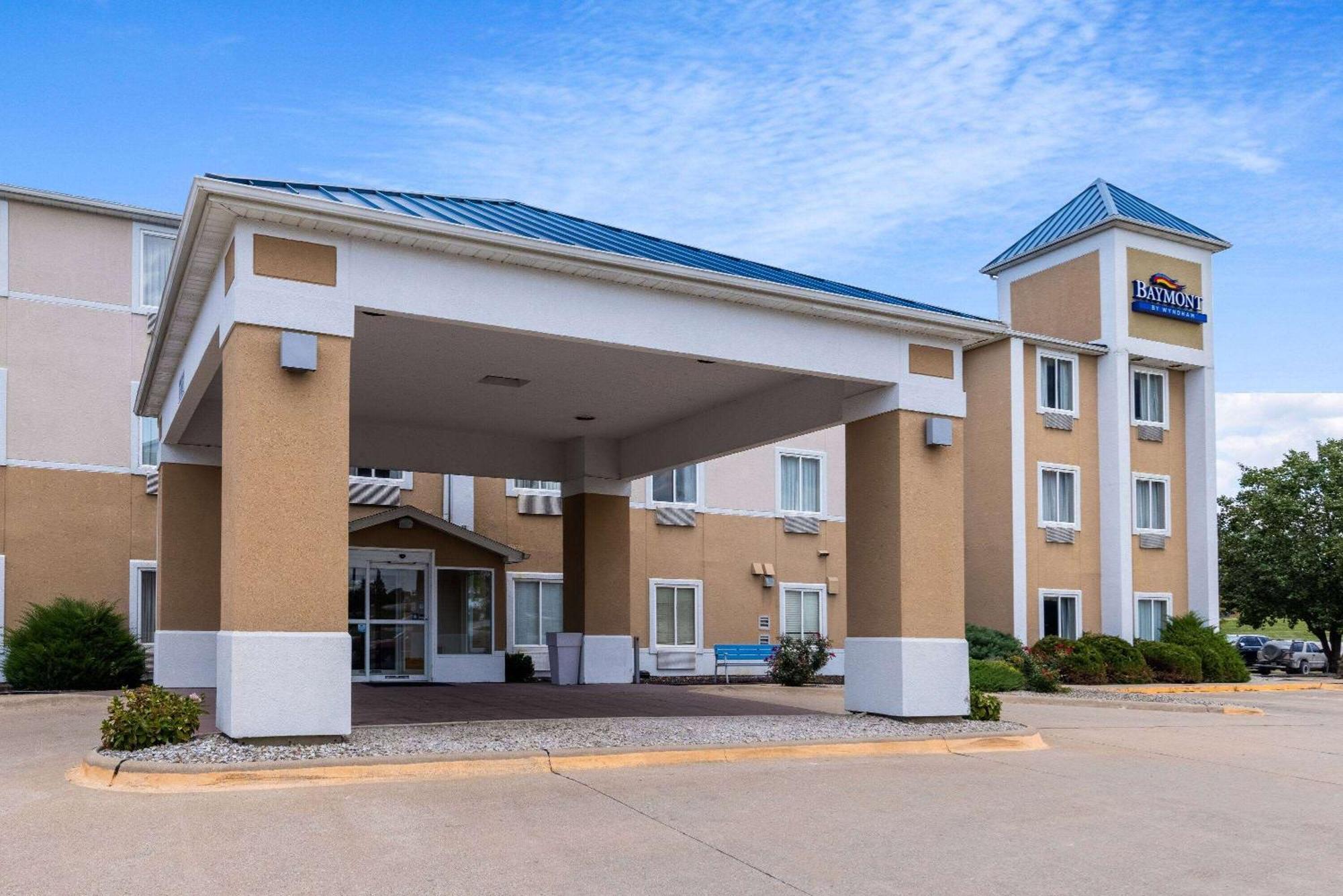 Baymont By Wyndham Kirksville University Area Экстерьер фото